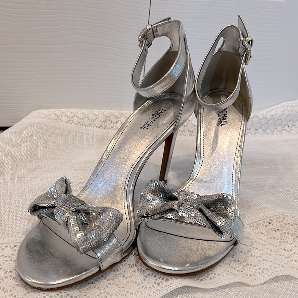 Michael Kors silver bow heels size 8.5